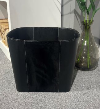 Vedkurv i skinnlook/stoff - Utstilt i butikk